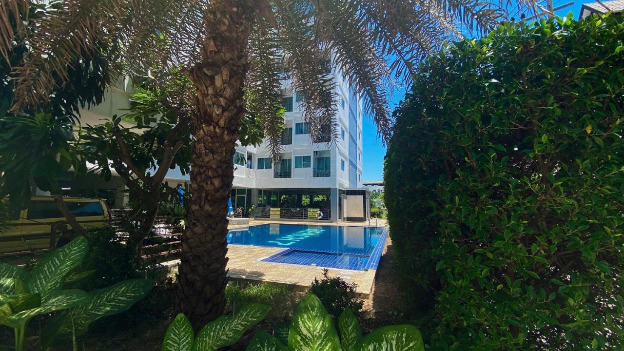 Beach 7 Condo Pantai Jomtien Bagian luar foto