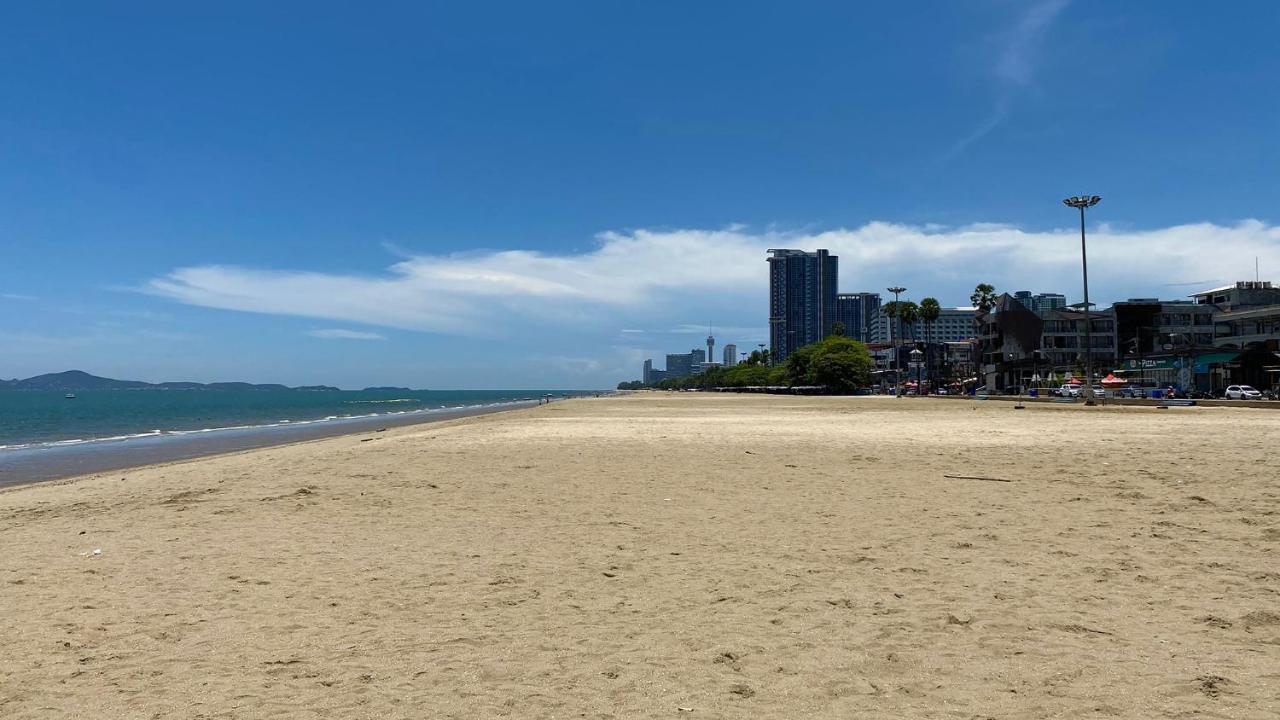 Beach 7 Condo Pantai Jomtien Bagian luar foto