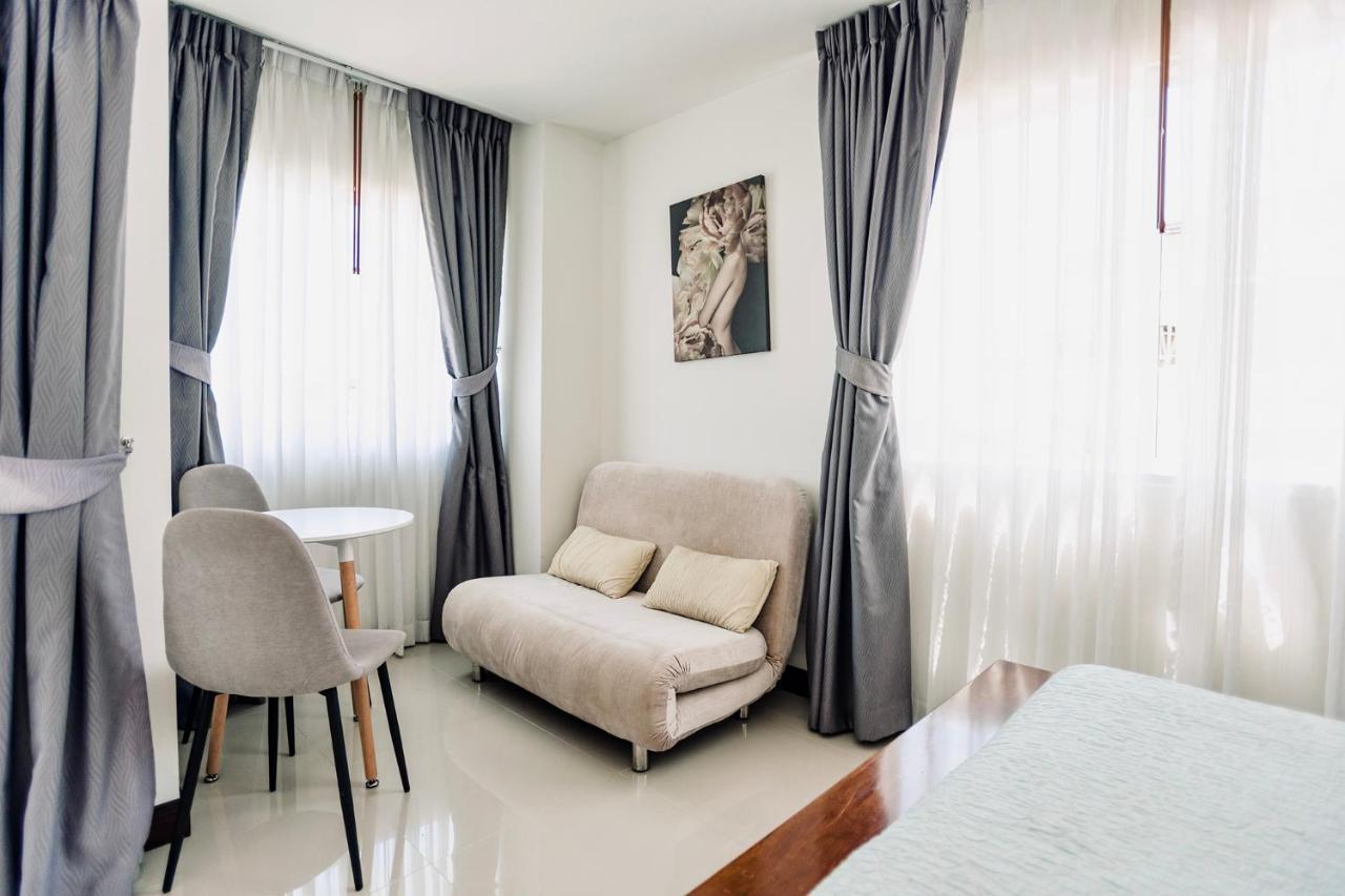 Beach 7 Condo Pantai Jomtien Bagian luar foto