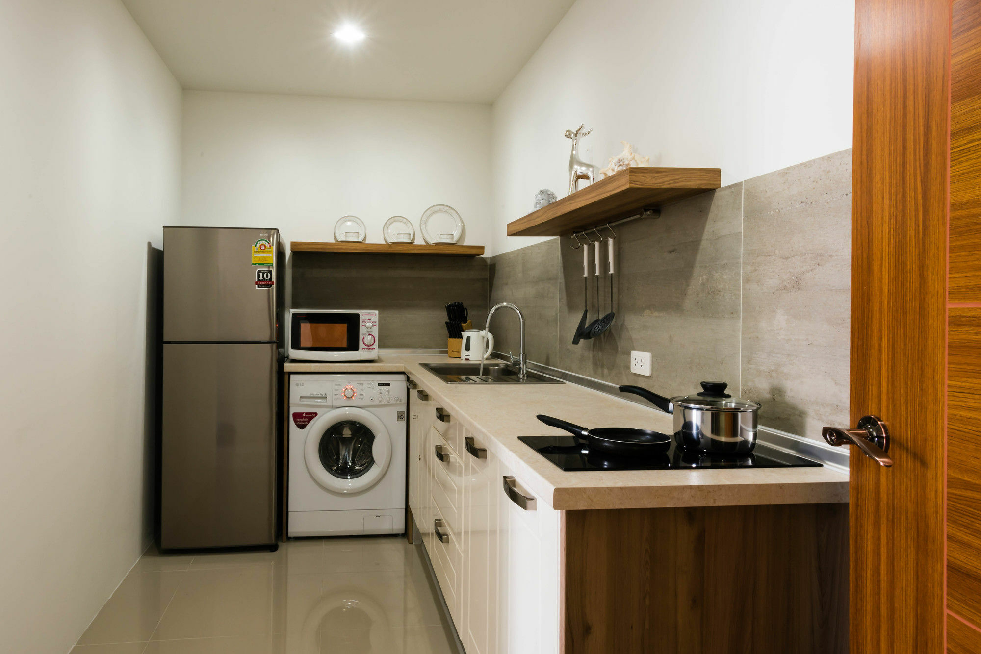 Beach 7 Condo Pantai Jomtien Bagian luar foto